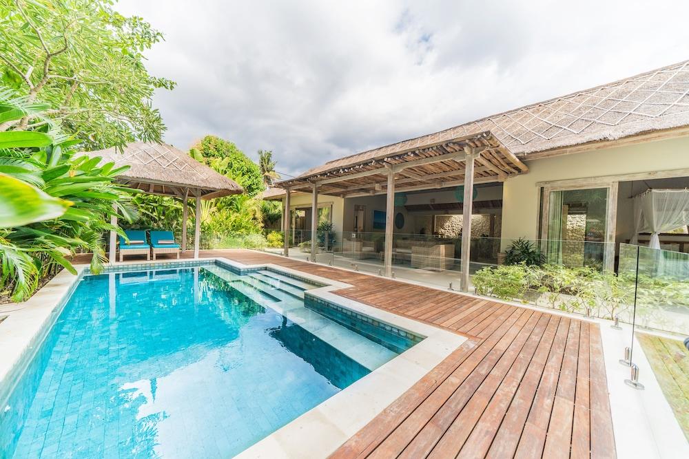 Hai Tide Beach Resort Lembongan Exterior foto